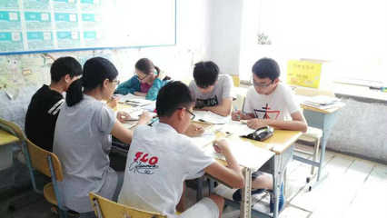 青島朗朗教育咨詢(xún)服務(wù) 專(zhuān)業(yè)引領(lǐng)，點(diǎn)亮未來(lái)教育之路